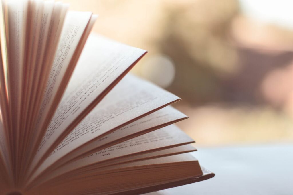 Buch Seiten Charles Darwin Zitate, Sprüche und Weisheiten